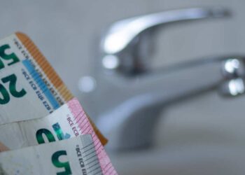 BOLLETTE, LA GRIM INCONTRA GLI UTENTI