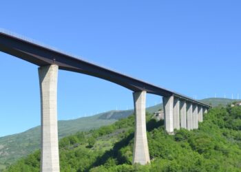 PONTE SENTE, APRE IL CANTIERE