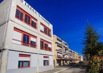 IL GENERALE INCONTRA GLI STUDENTI