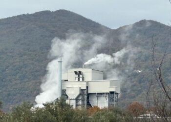 PREOCCUPAZIONE A VENAFRO PER LE EMISSIONI DI FUMI BIANCHI DALL’IMPIANO DI HERA AMBIENTE