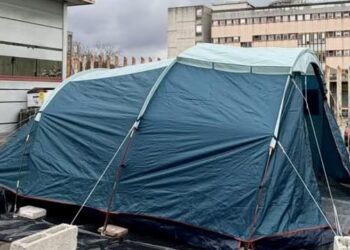 SINDACO FINISCE SOTTO LA TENDA IN DIFESA DELL’OSPEDALE