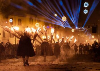 AGNONE, GRANDE SUCCESSO PER I FUOCHI RITUALI