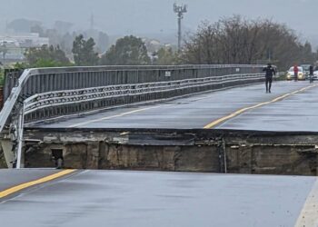 MALTEMPO, MOLISE IN GINOCCHIO: CROLLA PONTE SUL TRIGNO