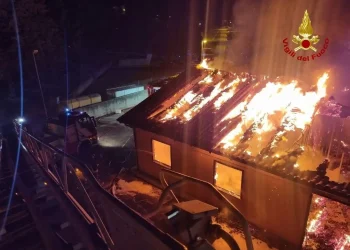 CASACALENDA, INCENDIO DEVASTA LA SCUOLA