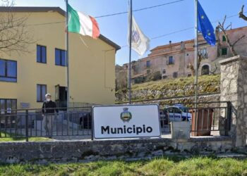 ARIA DI CRISI AL COMUNE DI CASTELPETROSO: SI SPACCA LA MAGGIORANZA