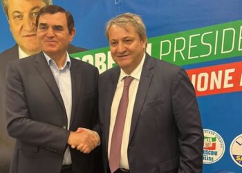 PATRICIELLO AL FIANCO DI ROBERTI: “AVANTI CON IL PRESIDENTE, IL GIUDIZIO SU CHI GOVERNA LO DANNO GLI ELETTORI, NON I SONDAGGI”