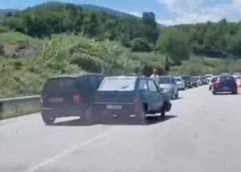 SCONTRO TRA DUE AUTO SULLA STATALE 85: DUE FERITI