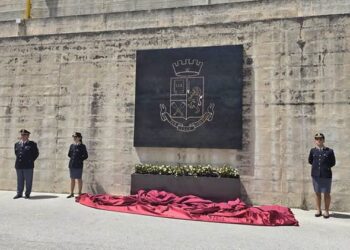 LO STEMMA DELLA POLIZIA SIMBOLO DI MEMORIA E IMPEGNO