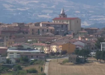 BUSSO, ALLERTA PER COOPIA A BORDO DI UNA FIAT PANDA BIANCA CON TARGA STRANIERA