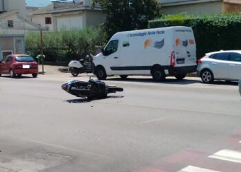 VENAFRO, SCONTRO AUTO-SCOOTER IN VIA CAMPANIA: CENTAURO IN OSPEDALE