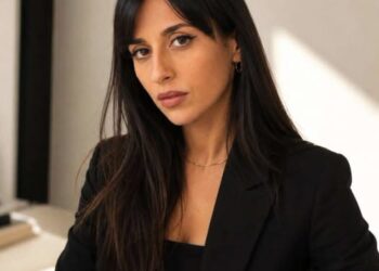 ADRIANA PETROLLINO PREMIATA A DUBAI: RICONOSCIMENTO INTERNAZIONALE PER LA CREATIVITÀ MOLISANA