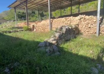 IL TEATRO ROMANO DI VENAFRO ABBANDONATO AL DEGRADO